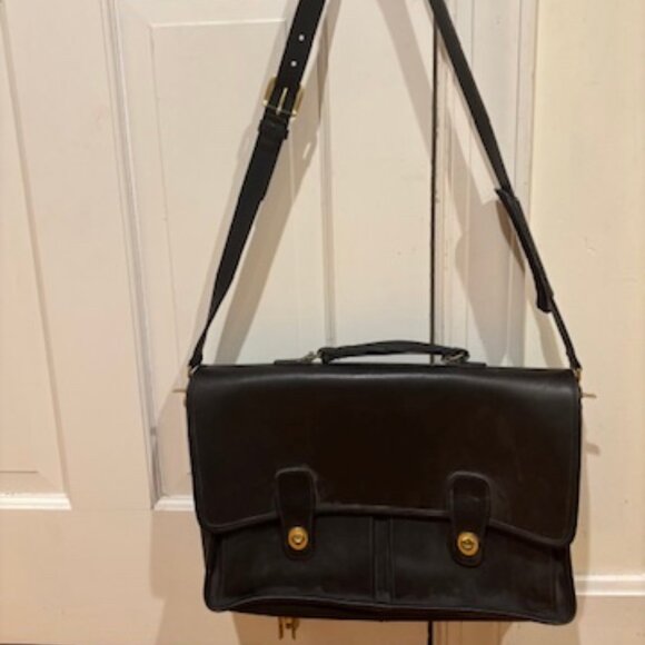 Large Black Vintage Leather Coach Briefcase Made in the US with Gold Closures - Picture 1 of 12